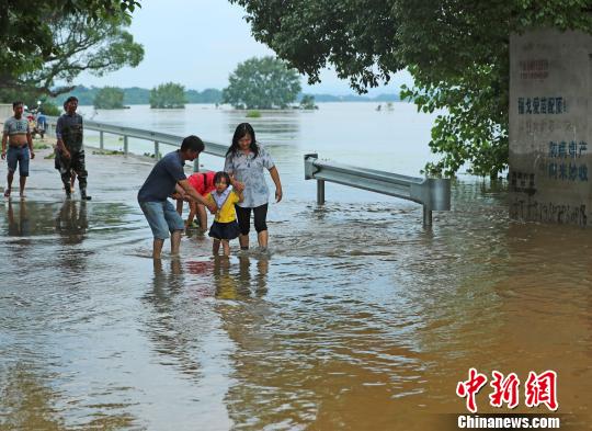 最新暴雨江西，挑战与应对